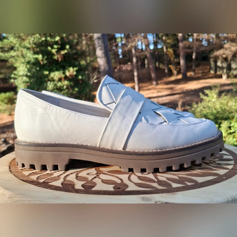 Dolce Vita Women's Aubree Ivory Woven Leather Lug Sole Loafers Size 8.5 - Picture 9 of 9